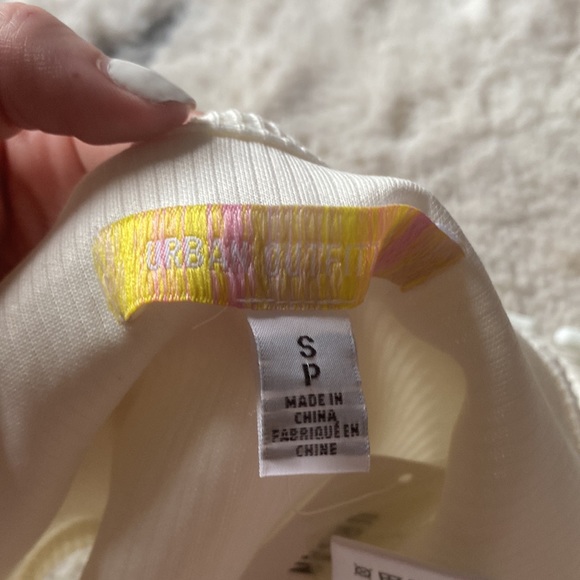 urban outfitters white button crop top (size small) - Picture 3 of 7
